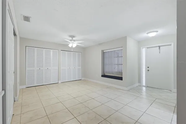 Property Slideshow image 3 of 24 | 6283 green view cir 102, Sarasota, FL, 34231