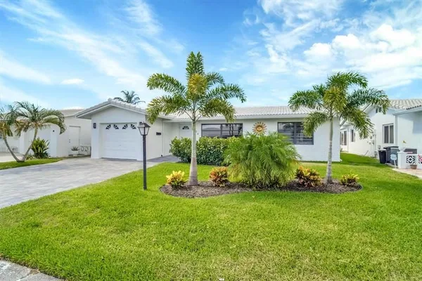 Property Slideshow image 3 of 31 | 1904 sw 17th ave, Boynton Beach, FL, 33426