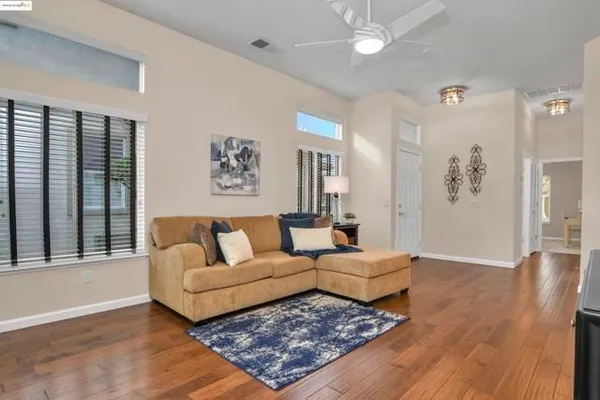 Property Slideshow image 2 of 36 | 1990 kent dr, Brentwood, CA, 94513