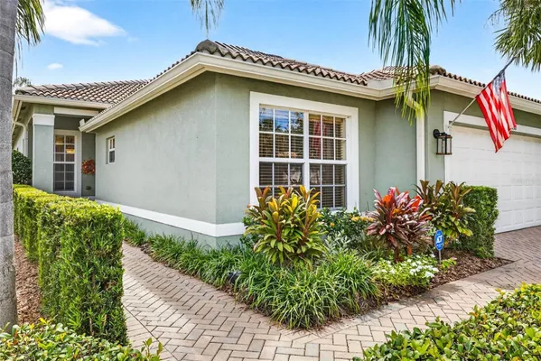 Property Slideshow image 3 of 65 | 15737 crystal waters dr, Wimauma, FL, 33598