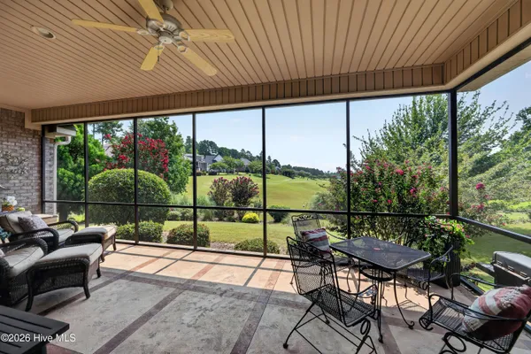 Property Slideshow image 3 of 62 | 915 steeplechase rd, Aiken, SC, 29803