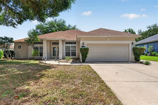 Property Slideshow image 2 of 42 | 39914 sunbeam way, Lady Lake, FL, 32159