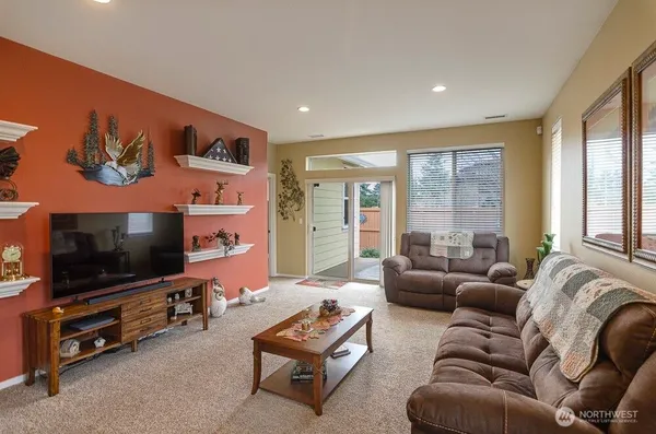 Property Slideshow image 3 of 33 | 4201 bainbridge ct, Lacey, WA, 98516