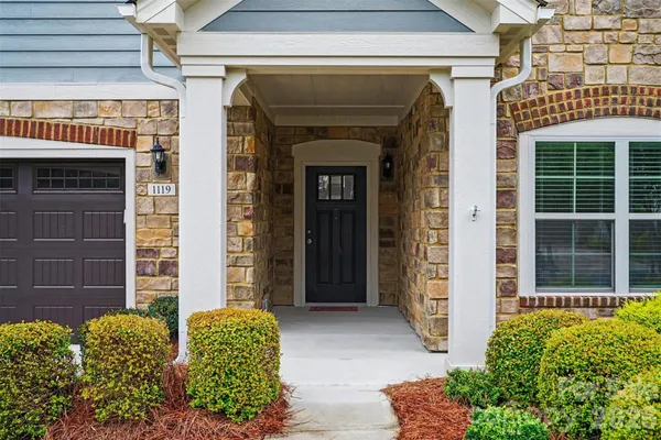 Property Slideshow image 3 of 36 | 1119 millview ln, Matthews, NC, 28104