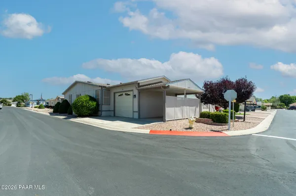 Property Slideshow image 2 of 38 | 12170 e obsidian loop rd, Prescott Valley, AZ, 86314