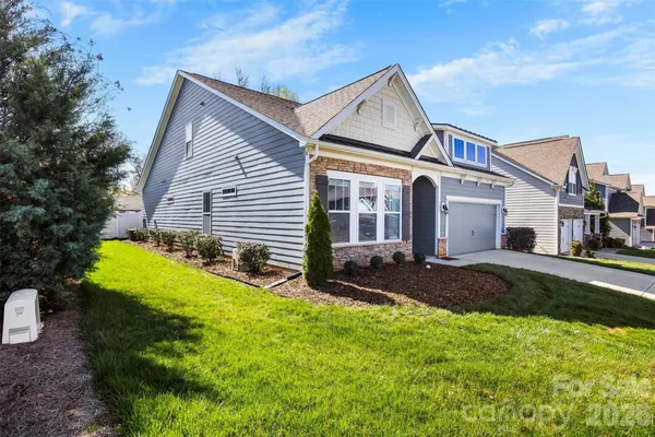 Property Slideshow image 3 of 47 | 105 w northstone rd, Mooresville, NC, 28115