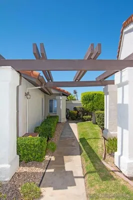 Property Slideshow image 2 of 41 | 17762 plaza acosta, San Diego, CA, 92128