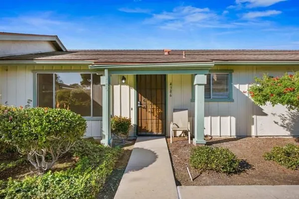 Property Slideshow image 3 of 35 | 4386 albatross way, Oceanside, CA, 92057