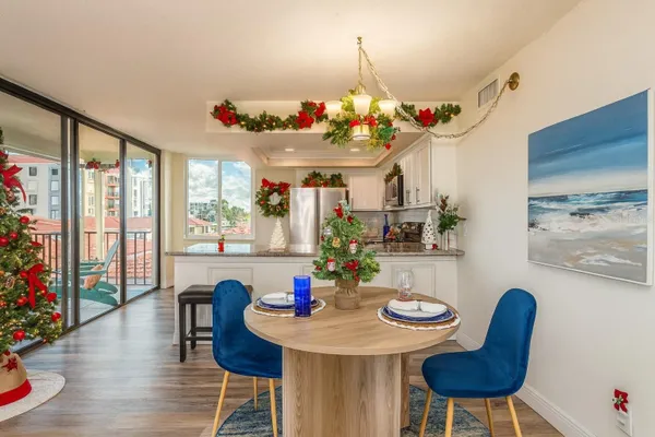 Property Slideshow image 3 of 58 | 6158 palma del mar blvd s apt 306, St Petersburg, FL, 33715