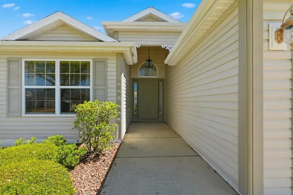 Property Slideshow image 3 of 43 | 1563 eastover ter, The Villages, FL, 32162