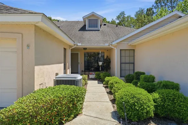 Property Slideshow image 2 of 36 | 220 juniper way, Tavares, FL, 32778