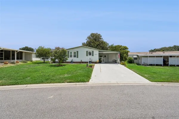 Property Slideshow image 3 of 20 | 903 oleander st, Lady Lake, FL, 32159