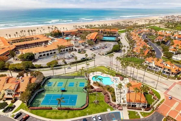 Property Slideshow image 3 of 53 | 2151 martinique ln, Oxnard, CA, 93035