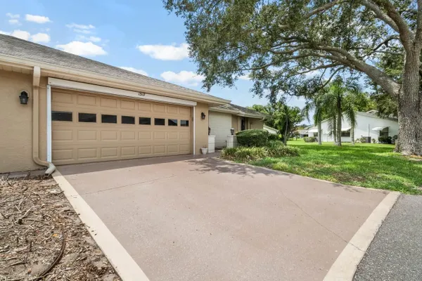 Property Slideshow image 3 of 67 | 1317 leland dr, Sun City Center, FL, 33573