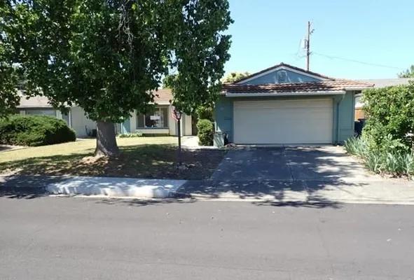 Property Slideshow image 2 of 35 | 169 rainier cir, Vacaville, CA, 95687