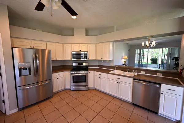 Property Slideshow image 3 of 18 | 27326 orchid glade st, Leesburg, FL, 34748