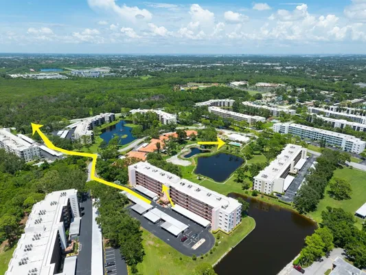 Property Slideshow image 2 of 32 | 8174 terrace garden dr n unit 507, St Petersburg, FL, 33709