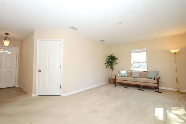 Property Slideshow image 3 of 24 | 67 aberdeen cir, Leesburg, FL, 34788