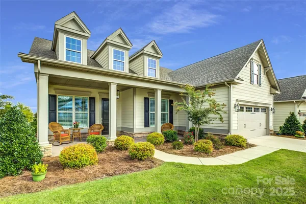 Property Slideshow image 3 of 46 | 82228 standing oak dr, Charlotte, NC, 28278