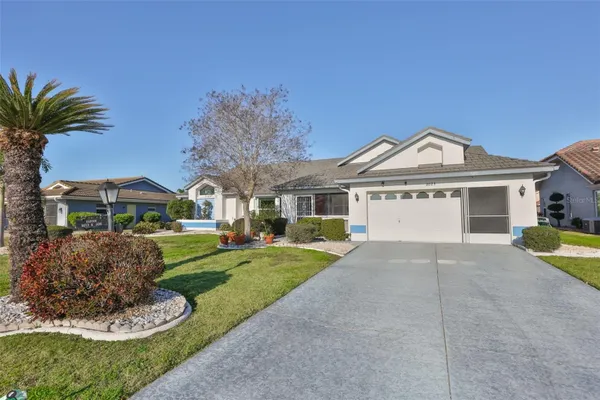 Property Slideshow image 2 of 68 | 2023 new bedford dr, Sun City Center, FL, 33573