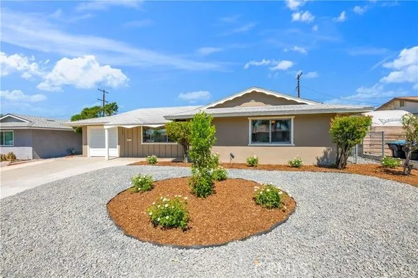 Property Slideshow image 3 of 26 | 27294 pinehurst rd, Menifee, CA, 92586