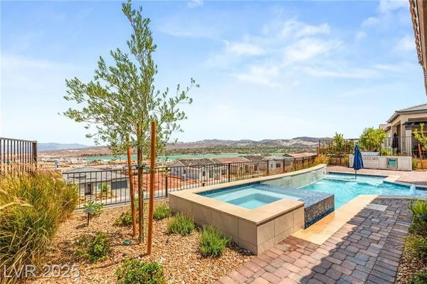 Property Slideshow image 3 of 70 | 160 stone mesa ct, Henderson, NV, 89011