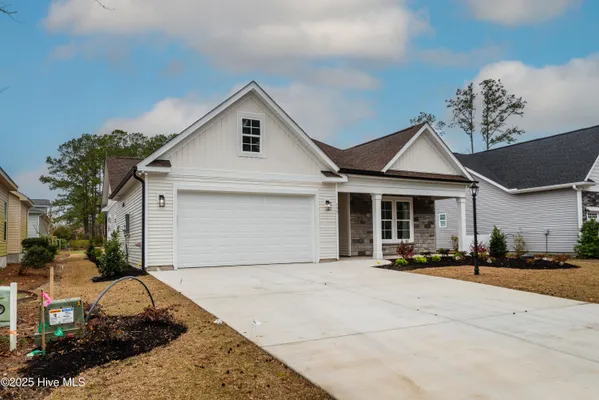 Property Slideshow image 2 of 57 | 1073 ridge walk way, Calabash, NC, 28467