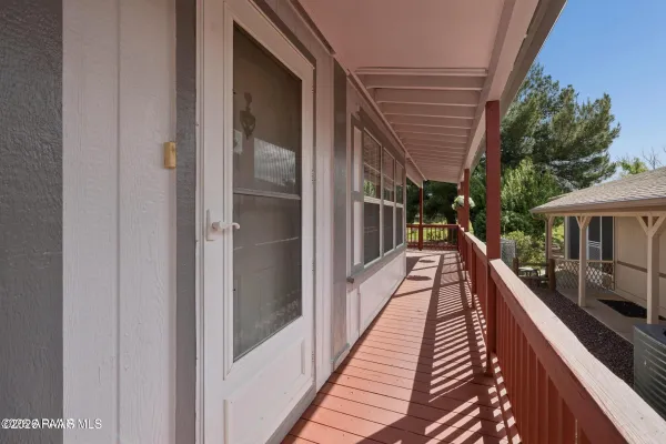 Property Slideshow image 3 of 28 | 835 n creekview dr, Dewey-Humboldt, AZ, 86327
