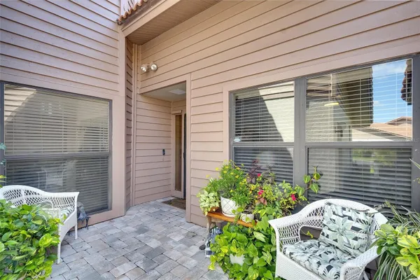 Property Slideshow image 3 of 42 | 4034 wilshire cir 154, Sarasota, FL, 34238