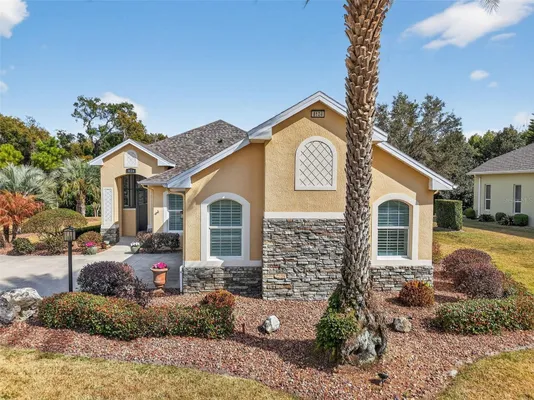 Property Slideshow image 2 of 51 | 8124 bridgeport bay cir, Mount Dora, FL, 32757