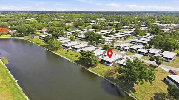 Property Slideshow image 2 of 53 | 3960 lakeside rd 156, Sarasota, FL, 34232