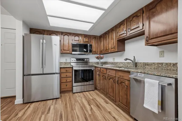 Property Slideshow image 2 of 31 | 13961 e marina dr 104, Aurora, CO, 80014