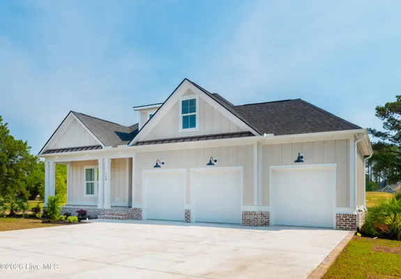 Property Slideshow image 3 of 58 | 144 s middleton dr, Calabash, NC, 28467