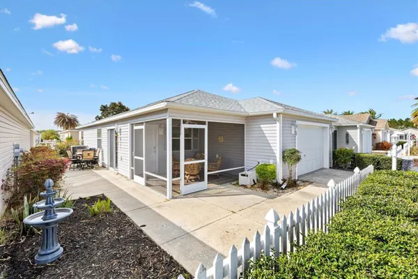 Property Slideshow image 2 of 34 | 2558 carrington ct, The Villages, FL, 32162