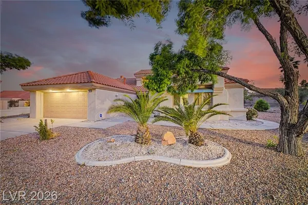 Property Slideshow image 3 of 42 | 2813 brianwood ct, Las Vegas, NV, 89134