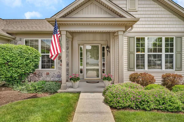Property Slideshow image 3 of 34 | 322 capital dr, Shorewood, IL, 60404