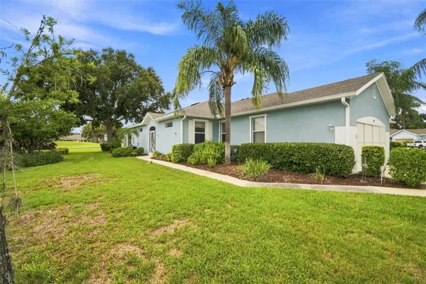 Property Slideshow image 2 of 45 | 2102 acadia greens dr 2102, Sun City Center, FL, 33573