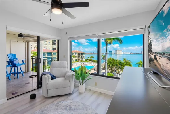 Property Slideshow image 3 of 75 | 6372 palma del mar blvd 304, St Petersburg, FL, 33715