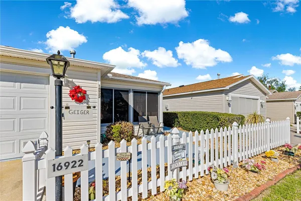 Property Slideshow image 3 of 45 | 16922 se 81st charlesfort ave, The Villages, FL, 32162