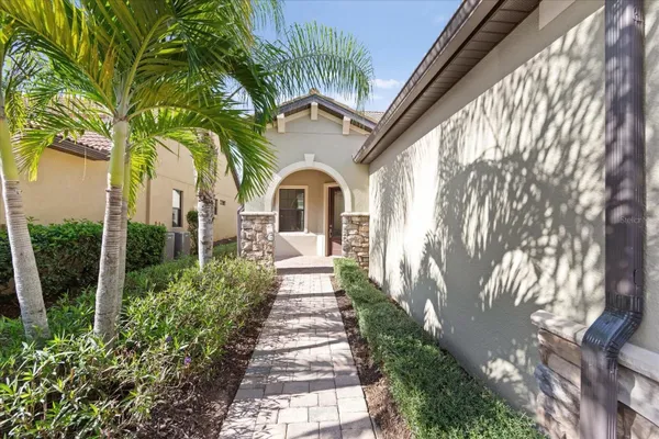 Property Slideshow image 2 of 91 | 16606 blackwater ter, Bradenton, FL, 34202