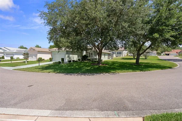 Property Slideshow image 3 of 90 | 7483 bridgewater ln, Spring Hill, FL, 34606