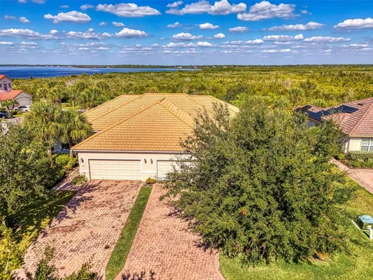 Property Slideshow image 3 of 89 | 4751 club dr, Port Charlotte, FL, 33953