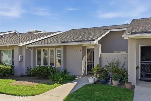 Property Slideshow image 2 of 35 | 8885 plumas cir 1114c, Huntington Beach, CA, 92646