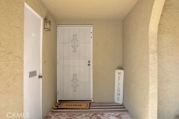 Property Slideshow image 2 of 27 | 26822 avenue of the oaks, Newhall, CA, 91321