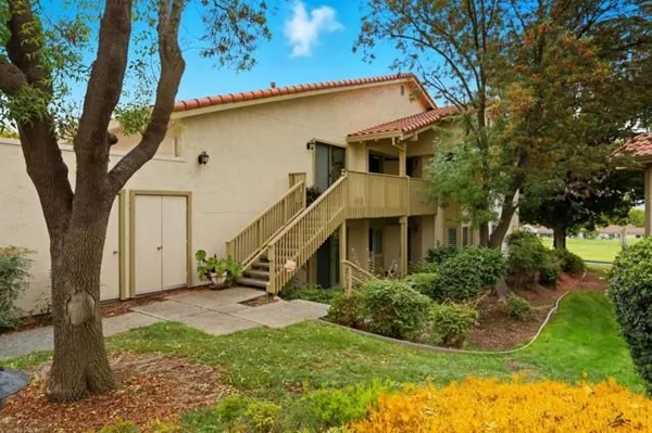 Property Slideshow image 2 of 36 | 8021 pinot noir ct, San Jose, CA, 95135