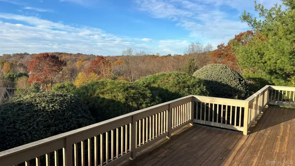 Property Slideshow image 2 of 11 | 882 heritage hls b, Somers, NY, 10589