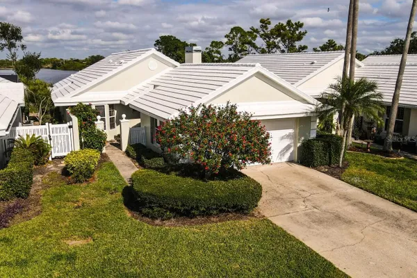 Property Slideshow image 2 of 64 | 768 harrington lake dr 106, Venice, FL, 34293