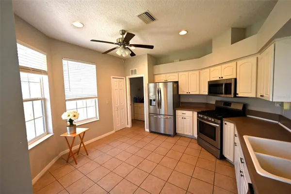 Property Slideshow image 2 of 18 | 27326 orchid glade st, Leesburg, FL, 34748