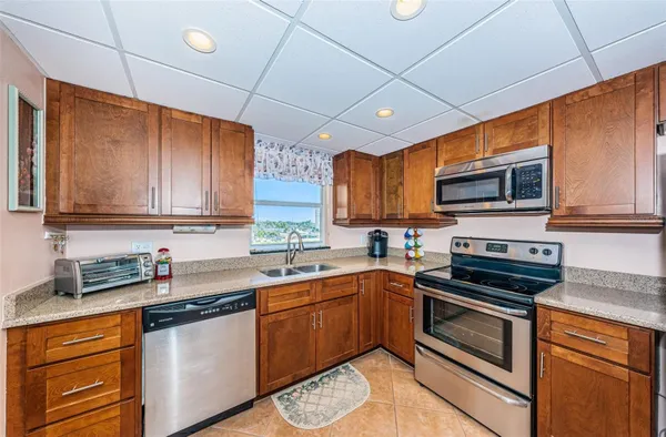 Property Slideshow image 3 of 64 | 4750 cove cir apt 605, St Petersburg, FL, 33708