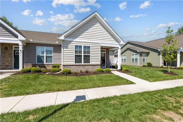 Property Slideshow image 2 of 39 | 103 cathedral st, Smithfield, VA, 23430